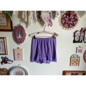 rhonda shear pin up purple control top high waisted lacey ruched shorts sz L